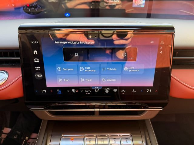 Used 2024 Lincoln Nautilus Black Label w/ Jet Appearance Package (87T) image 29