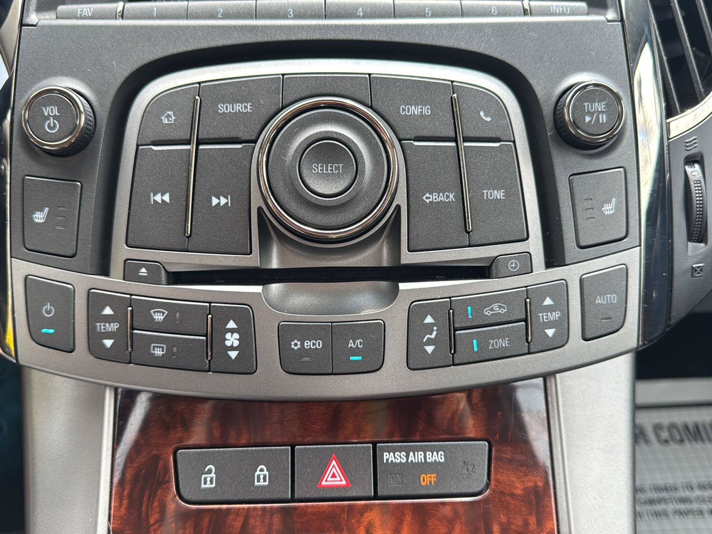 Used 2013 Buick LaCrosse Leather FWD image 16
