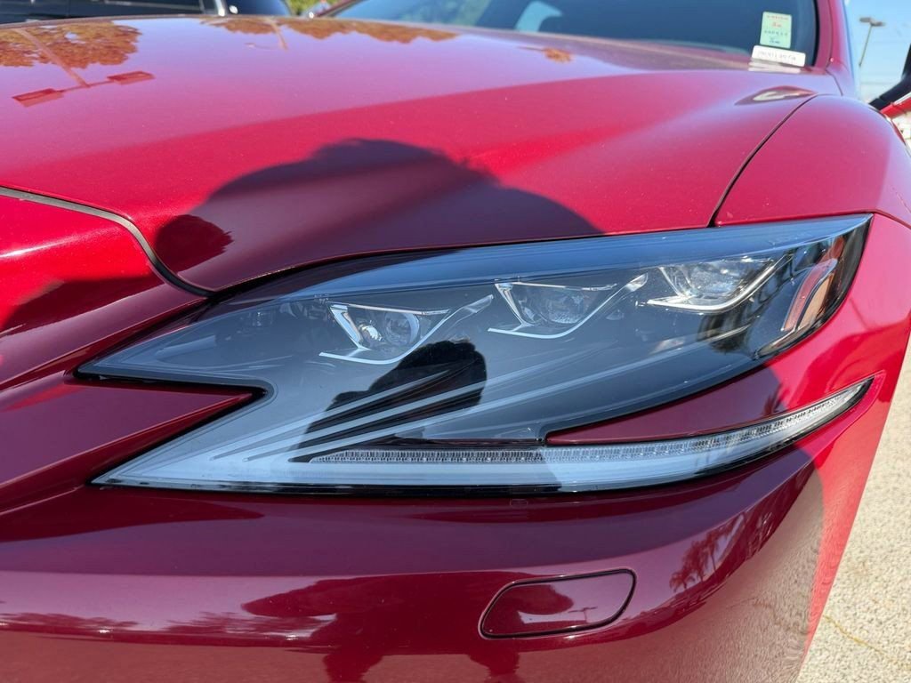 Used 2018 Lexus LS 500 F Sport w/ Performance Package image 32