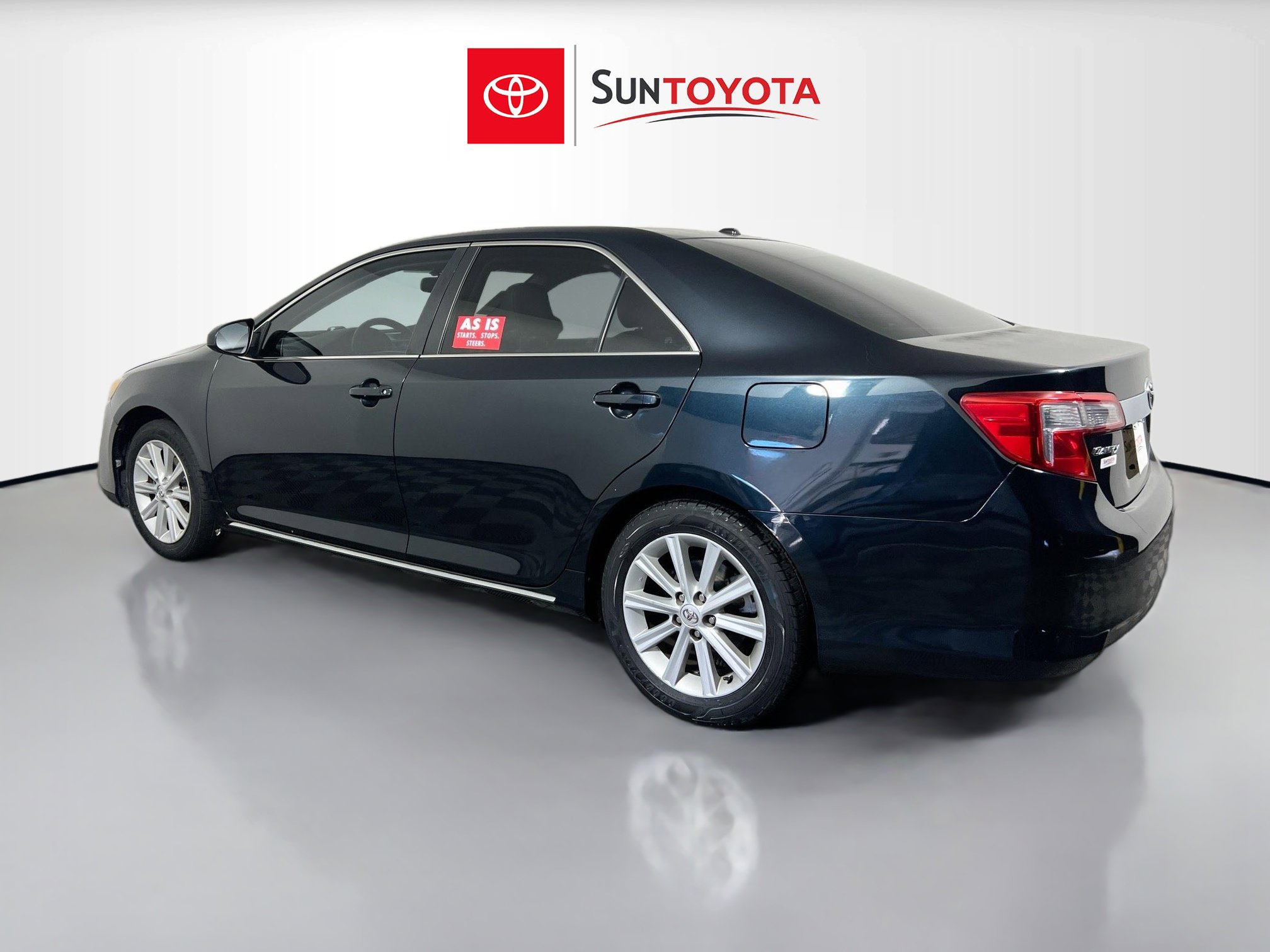 Used 2014 Toyota Camry XLE w/ Leather Package image 6