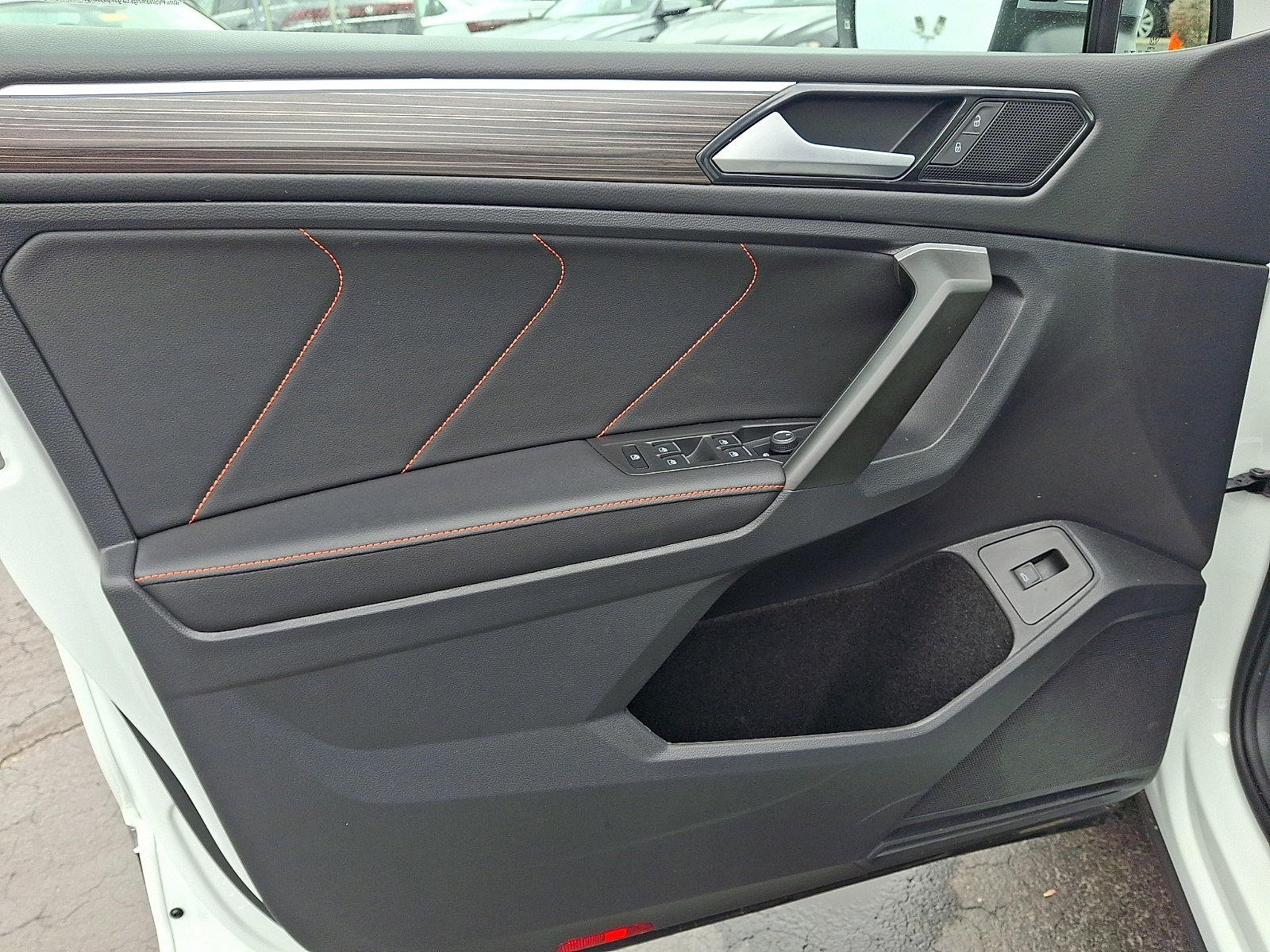 Certified 2024 Volkswagen Tiguan Wolfsburg Edition AWD/4WD image 12