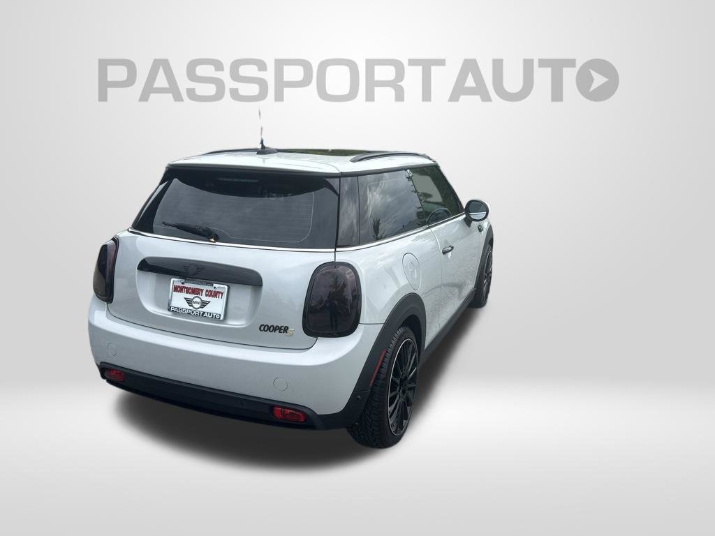 Used 2022 MINI Cooper SE FWD image 6