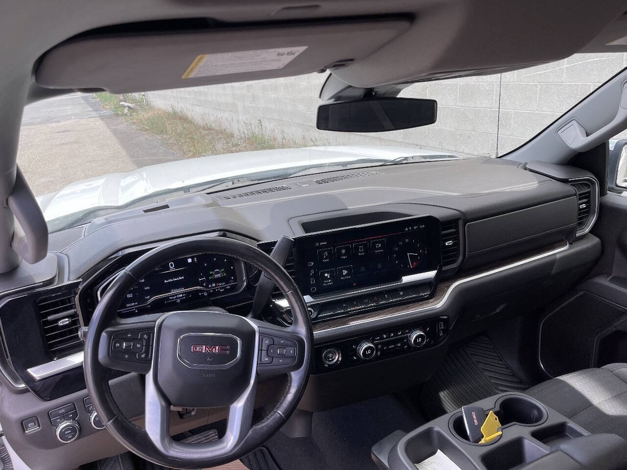 Used 2022 GMC Sierra 1500 SLE AWD/4WD image 13
