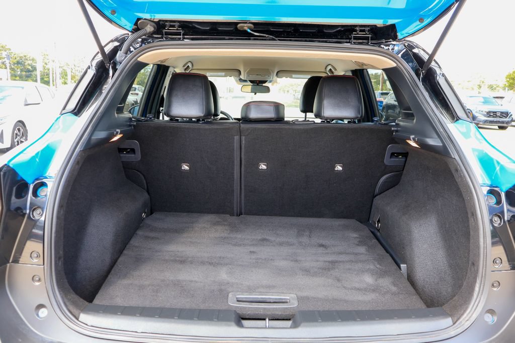 Used 2026 Nissan Kicks SR FWD image 25