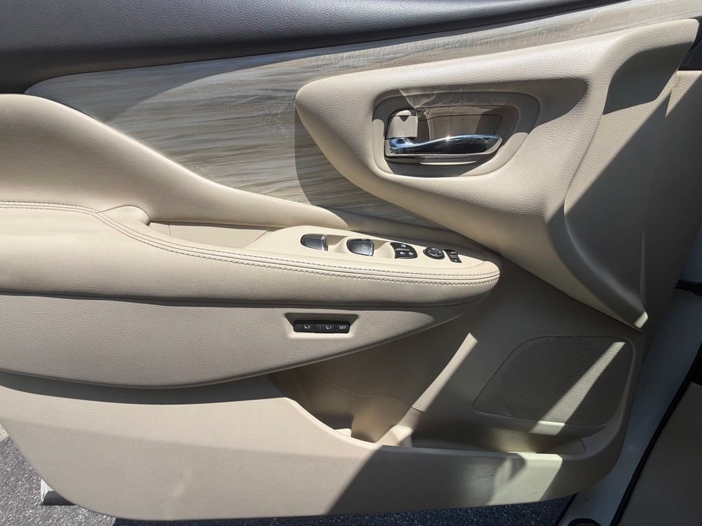 Used 2017 Nissan Murano Platinum AWD/4WD image 28