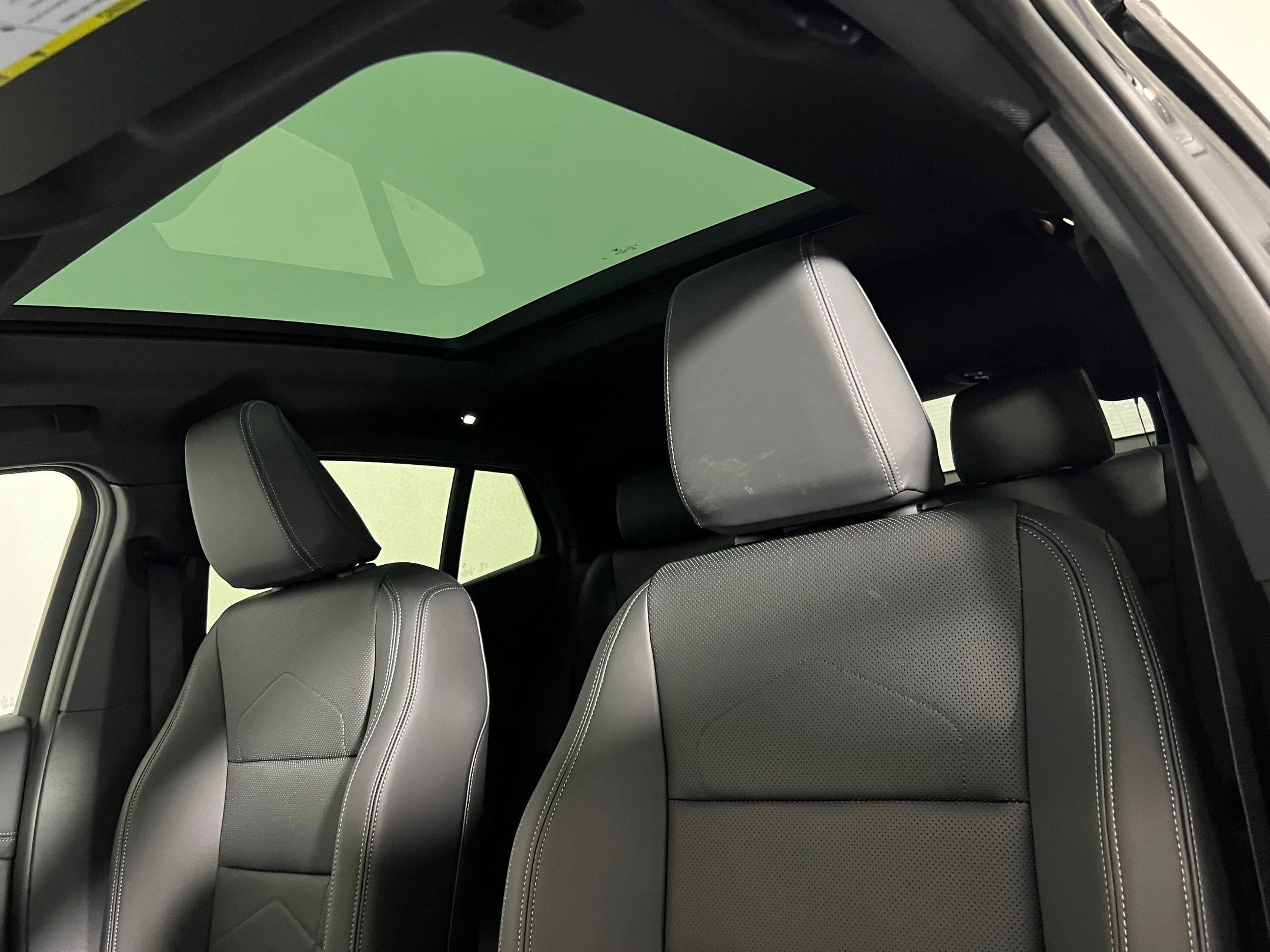 Used 2025 BMW X2 xDrive28i w/ Convenience Package image 15