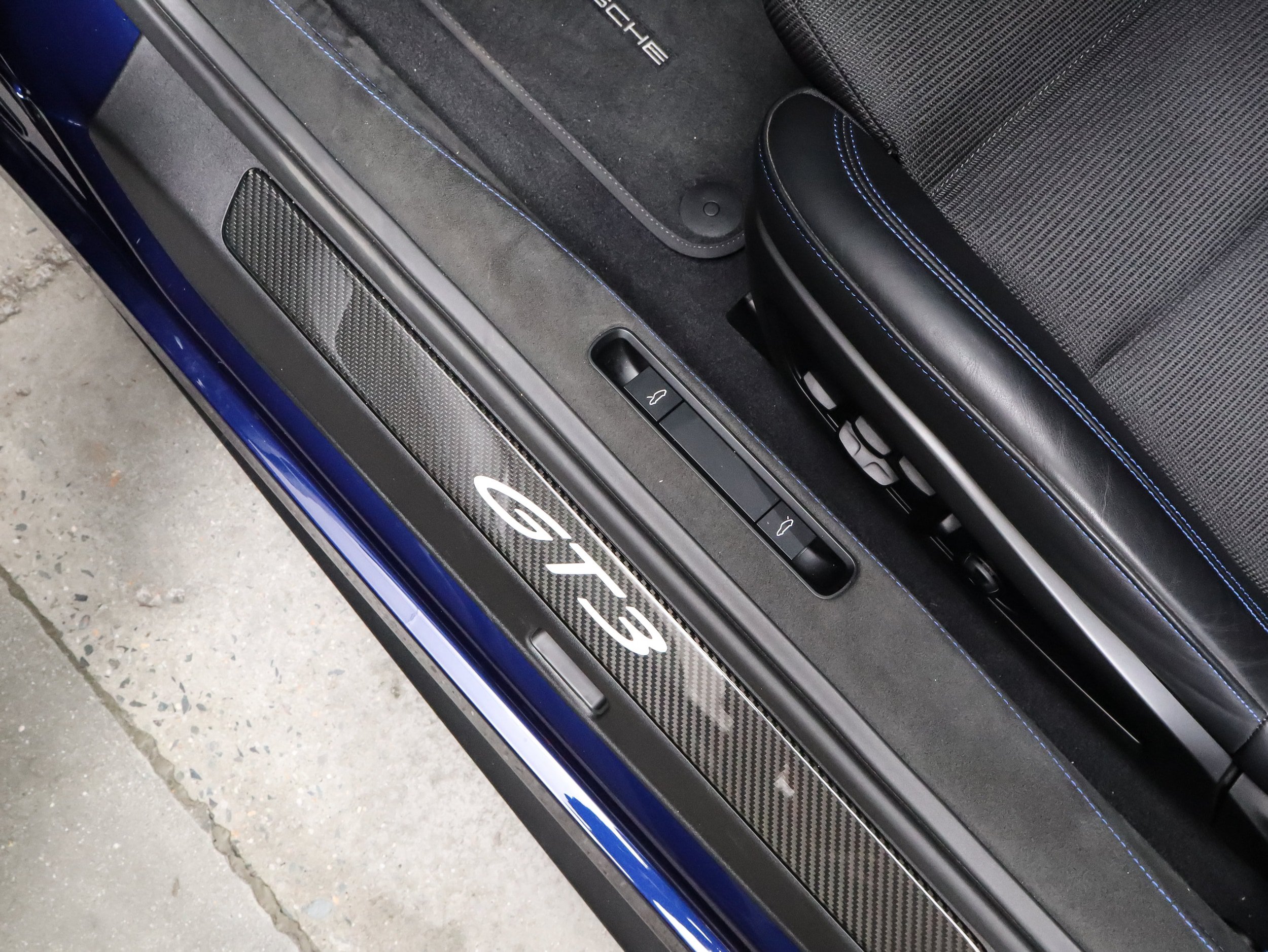 Certified 2023 Porsche 911 GT3 RWD image 29