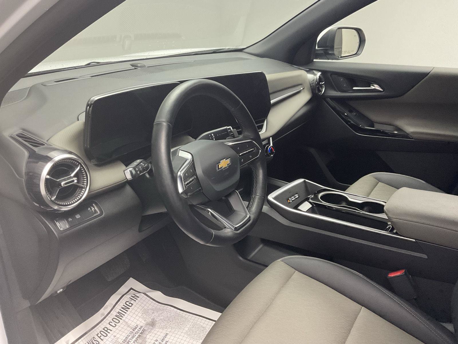 Certified 2025 Chevrolet Equinox LT w/ Convenience Package II FWD image 11