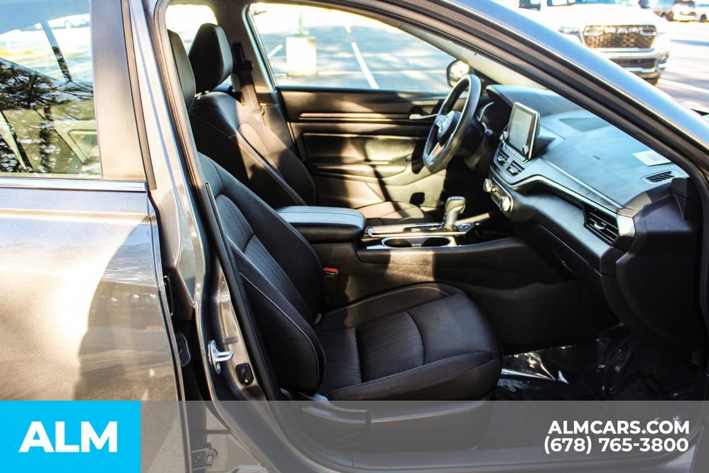 Used 2024 Nissan Altima 2.5 SV image 19