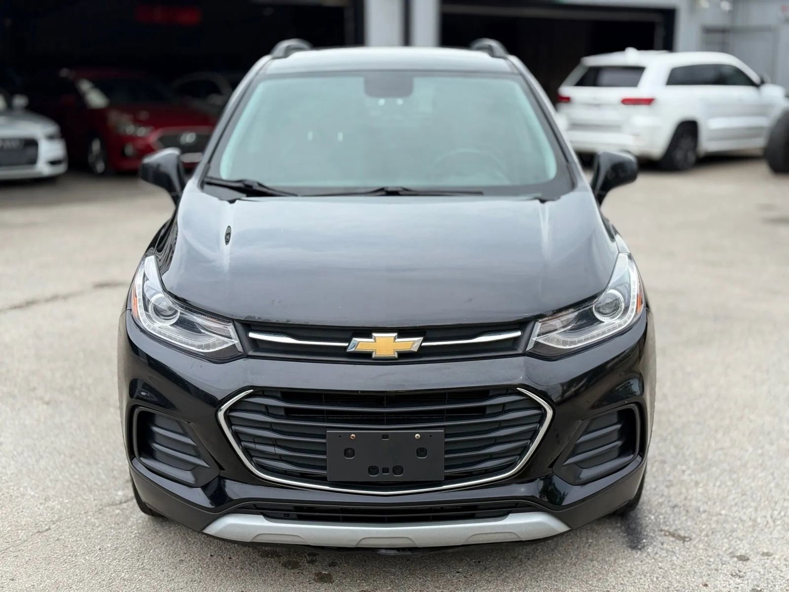 Used 2019 Chevrolet Trax LT w/ LT Convenience Package image 2