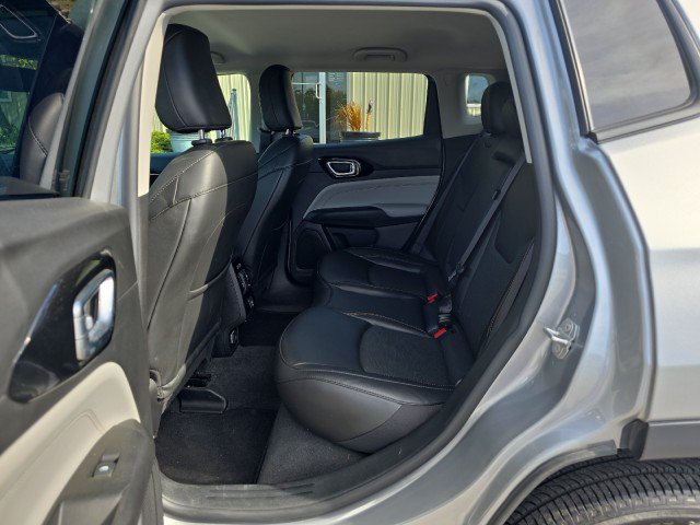 Used 2022 Jeep Compass Limited AWD/4WD image 34