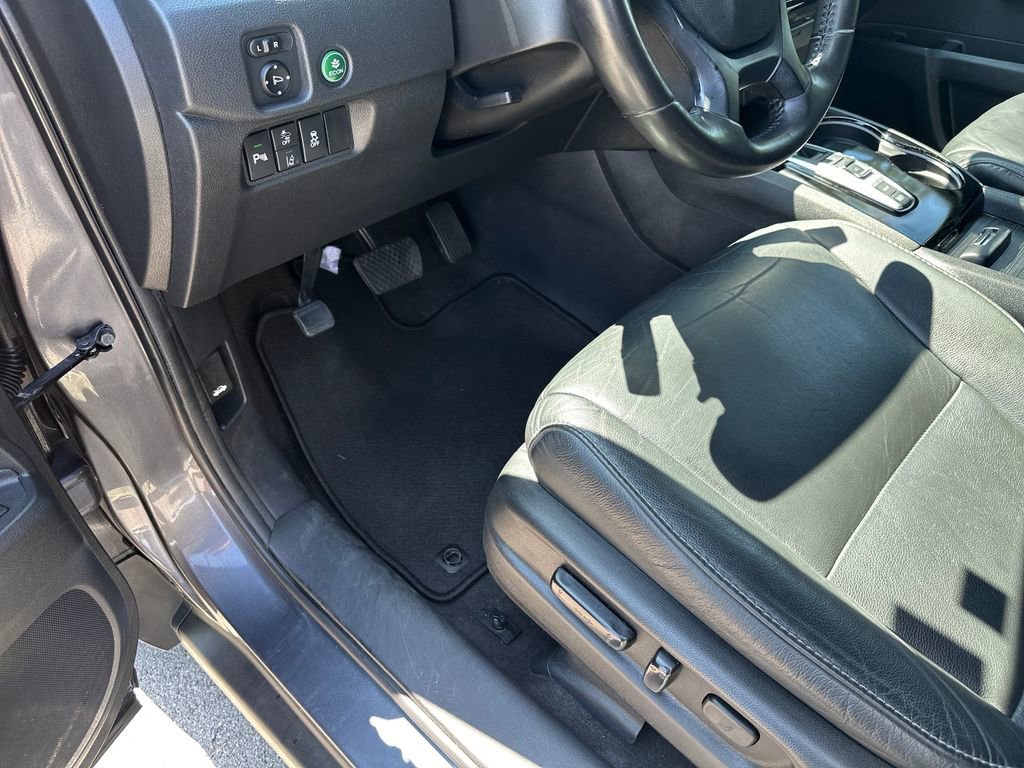 Used 2019 Honda Pilot Touring image 19