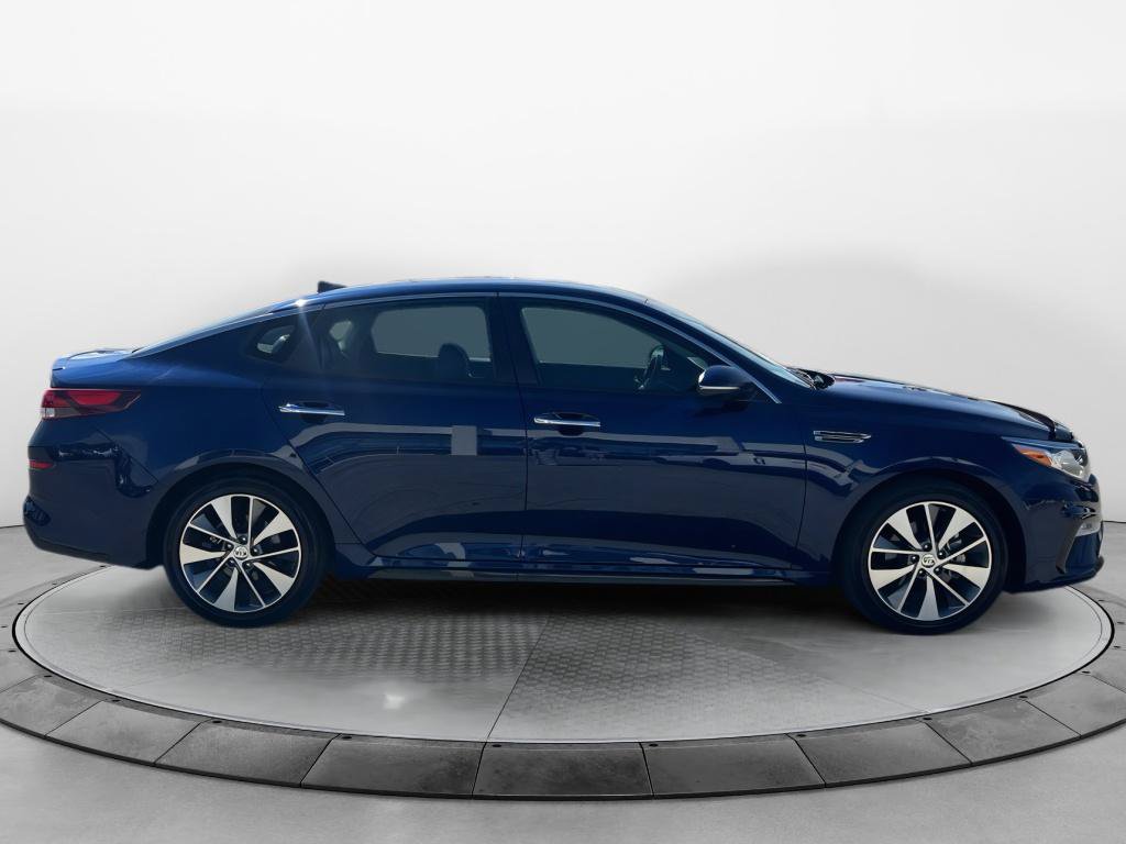 Used 2019 Kia Optima S FWD image 2