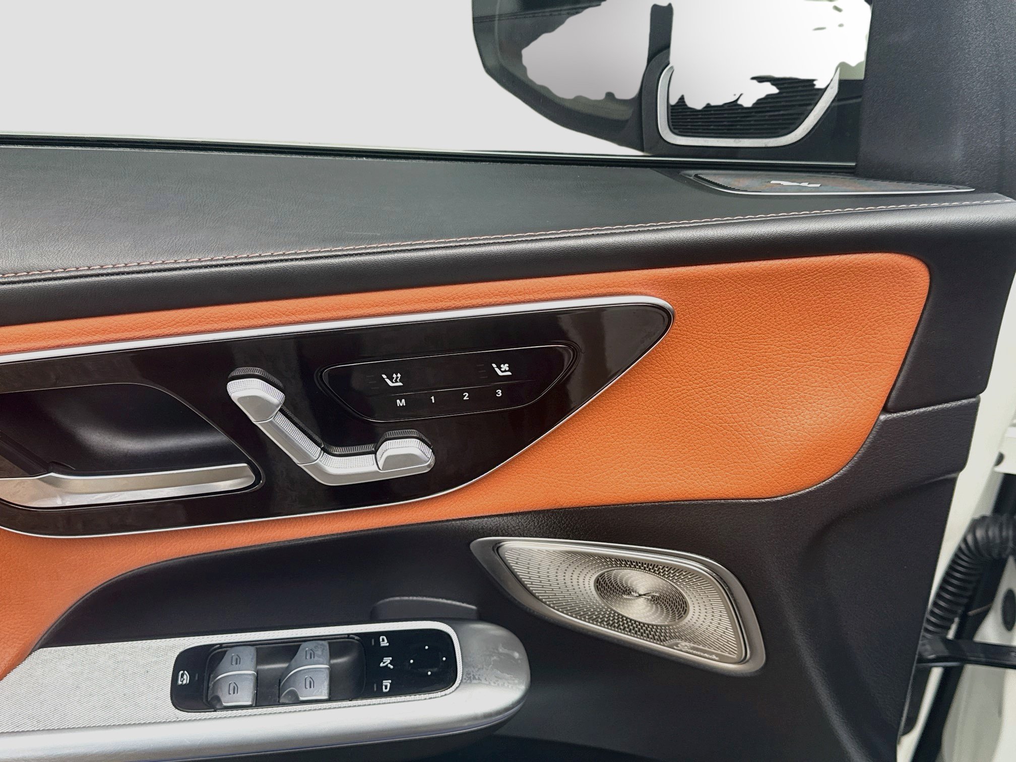 Used 2023 Mercedes-Benz GLC 300 w/ Exclusive Trim Package image 16
