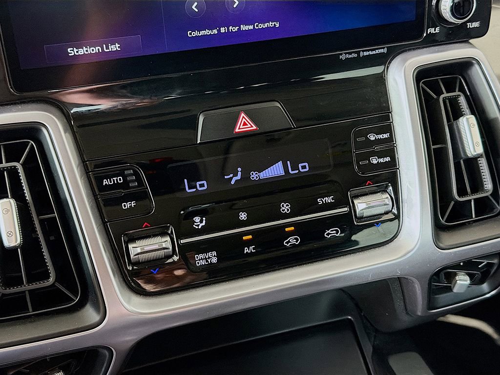 Used 2023 Kia Sorento EX w/ Panoramic Sunroof Package FWD image 40