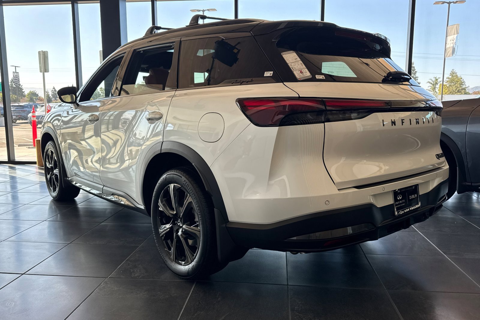 New 2026 INFINITI QX60 Autograph w/ Dark Cargo Package image 3