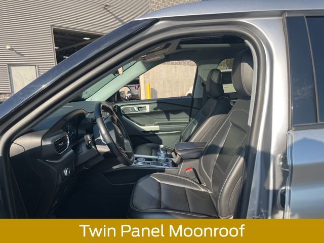 Certified 2022 Ford Explorer XLT w/ Equipment Group 202A image 15