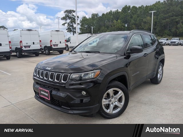 Used 2023 Jeep Compass Latitude AWD/4WD image 1