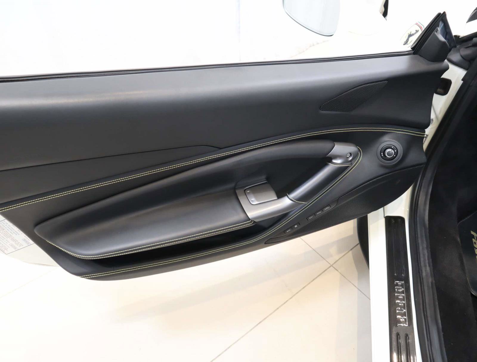 Used 2021 Ferrari F8 Tributo image 26