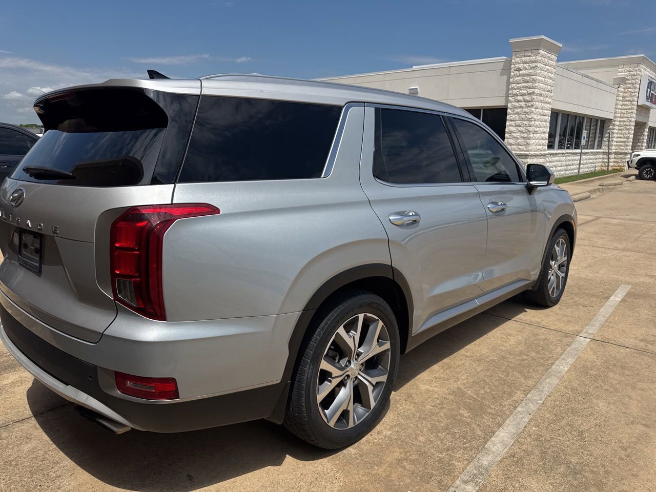 Used 2021 Hyundai Palisade SEL FWD image 4