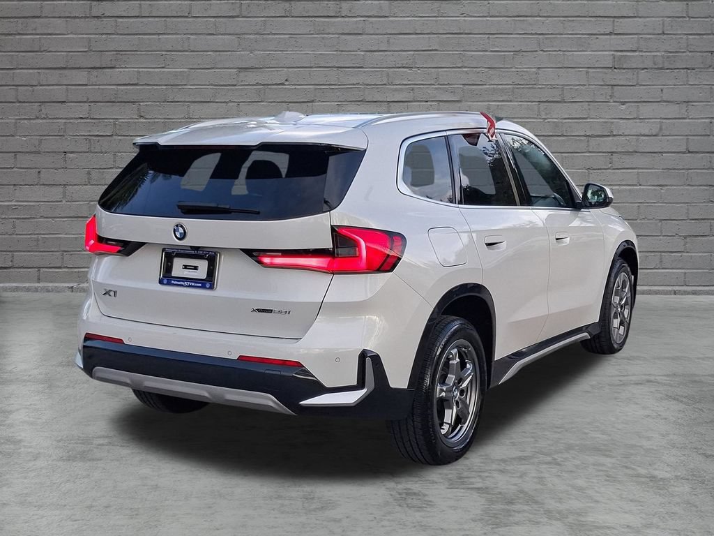 Used 2026 BMW X1 xDrive28i AWD/4WD image 9