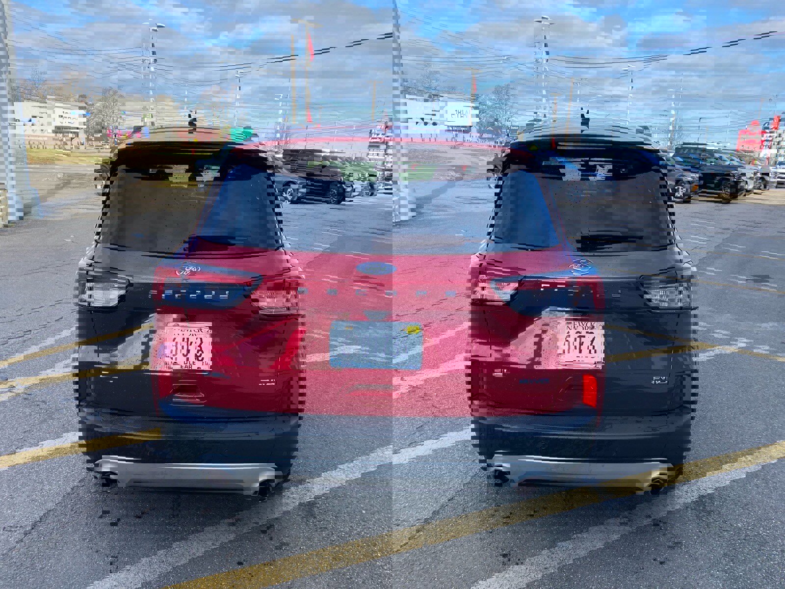 Used 2022 Ford Escape SEL image 4