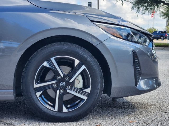 Used 2025 Nissan Sentra SV FWD image 9