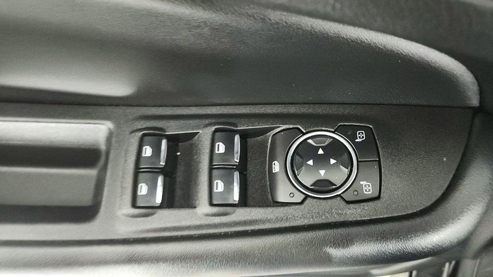 Used 2023 Ford Edge SEL AWD/4WD image 17