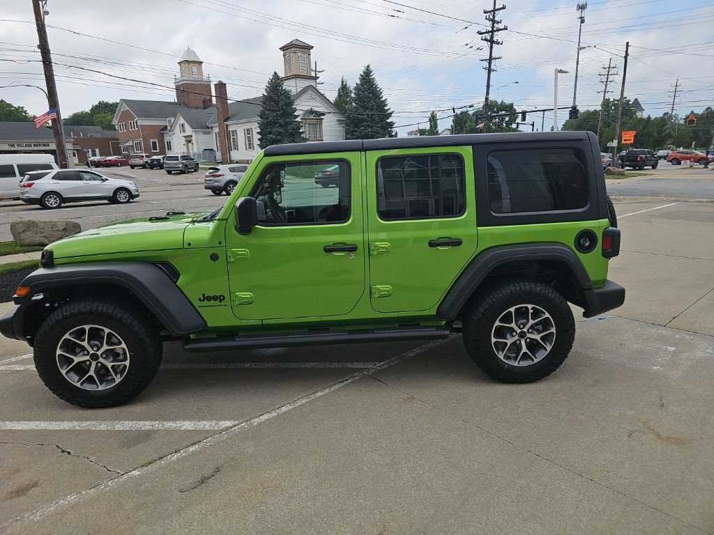 Used 2026 Jeep Wrangler Unlimited Sport AWD/4WD image 9