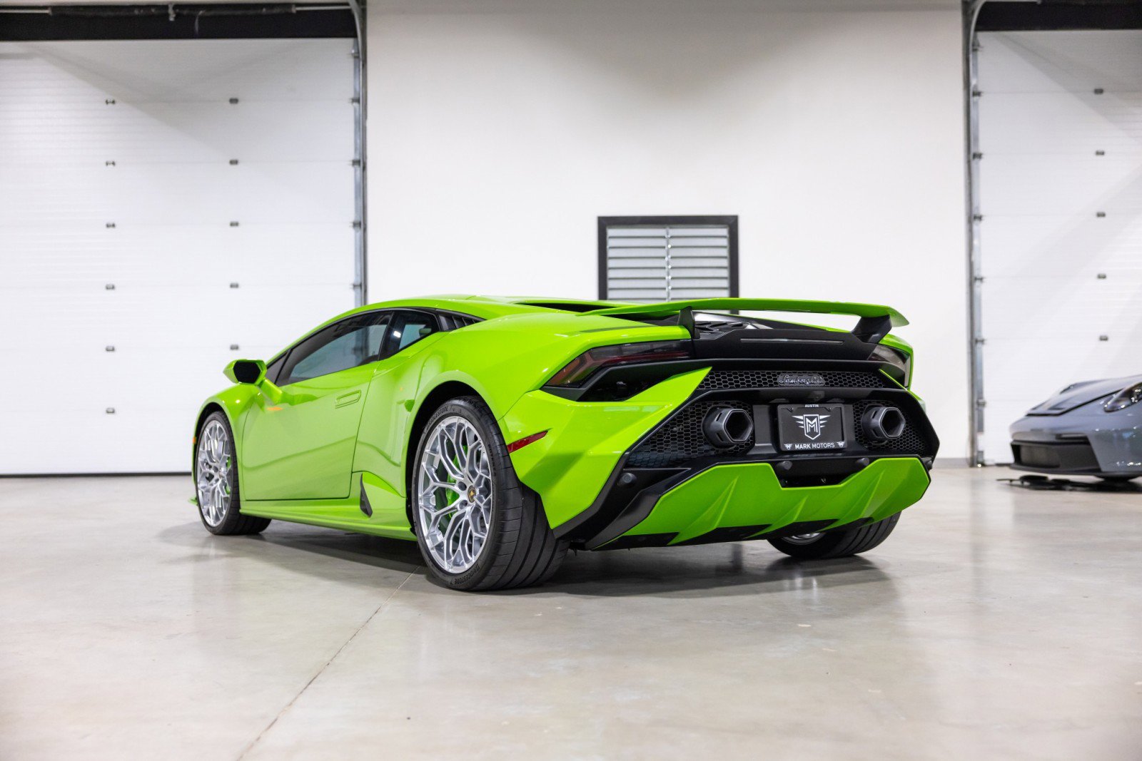 Used 2024 Lamborghini Huracan Tecnica image 6