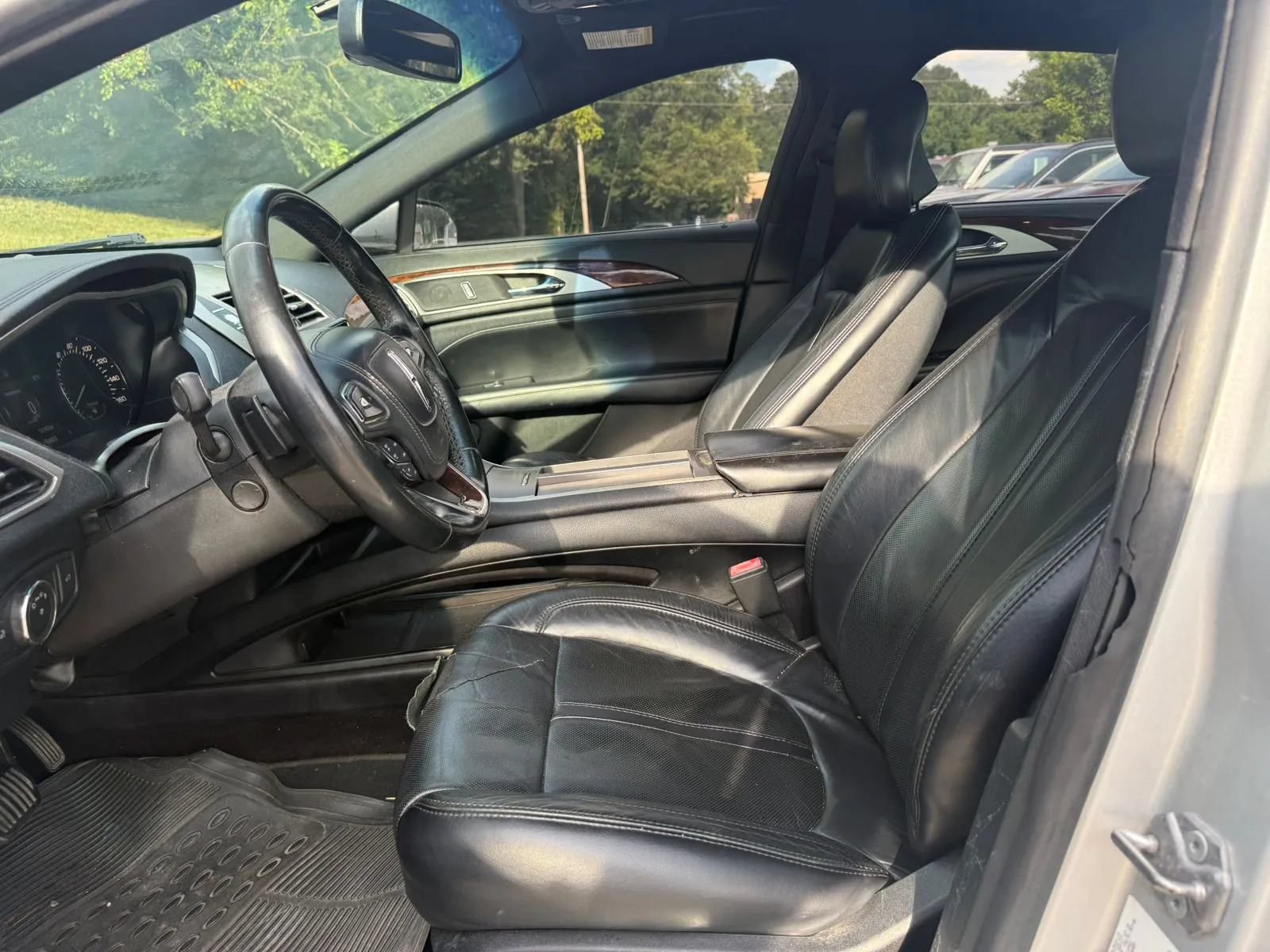 Used 2017 Lincoln MKZ Reserve FWD image 15