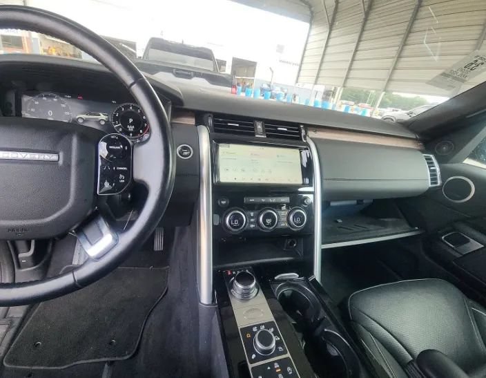 Used 2020 Land Rover Discovery HSE AWD/4WD image 9