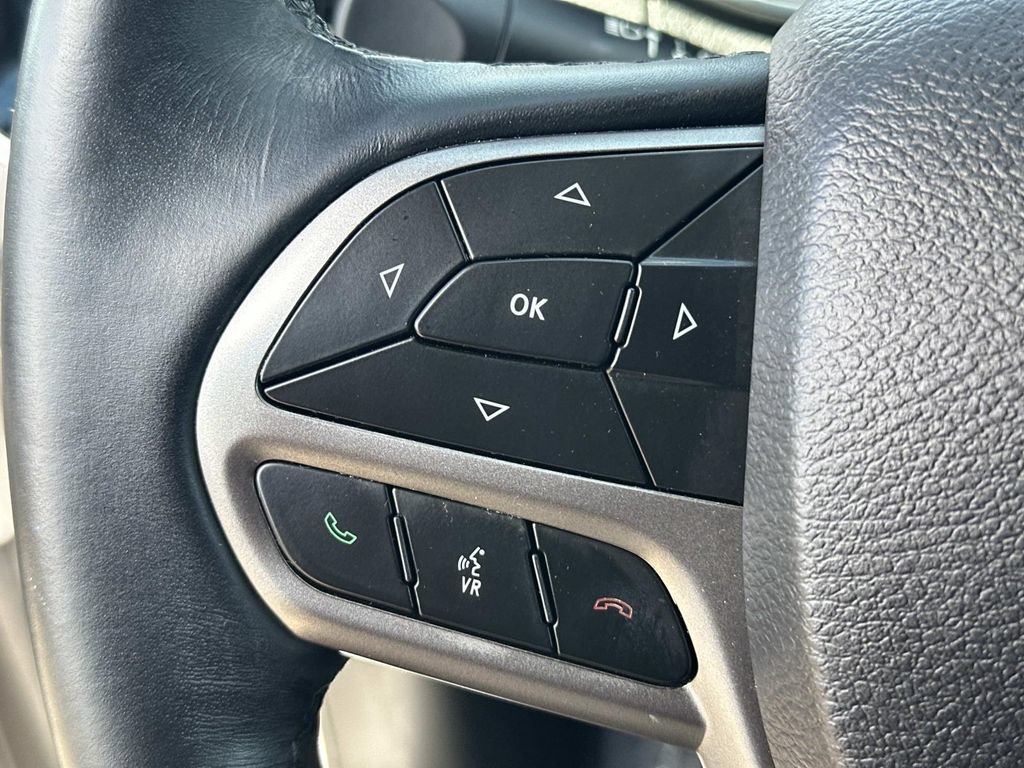 Used 2019 Jeep Cherokee Limited AWD/4WD image 27