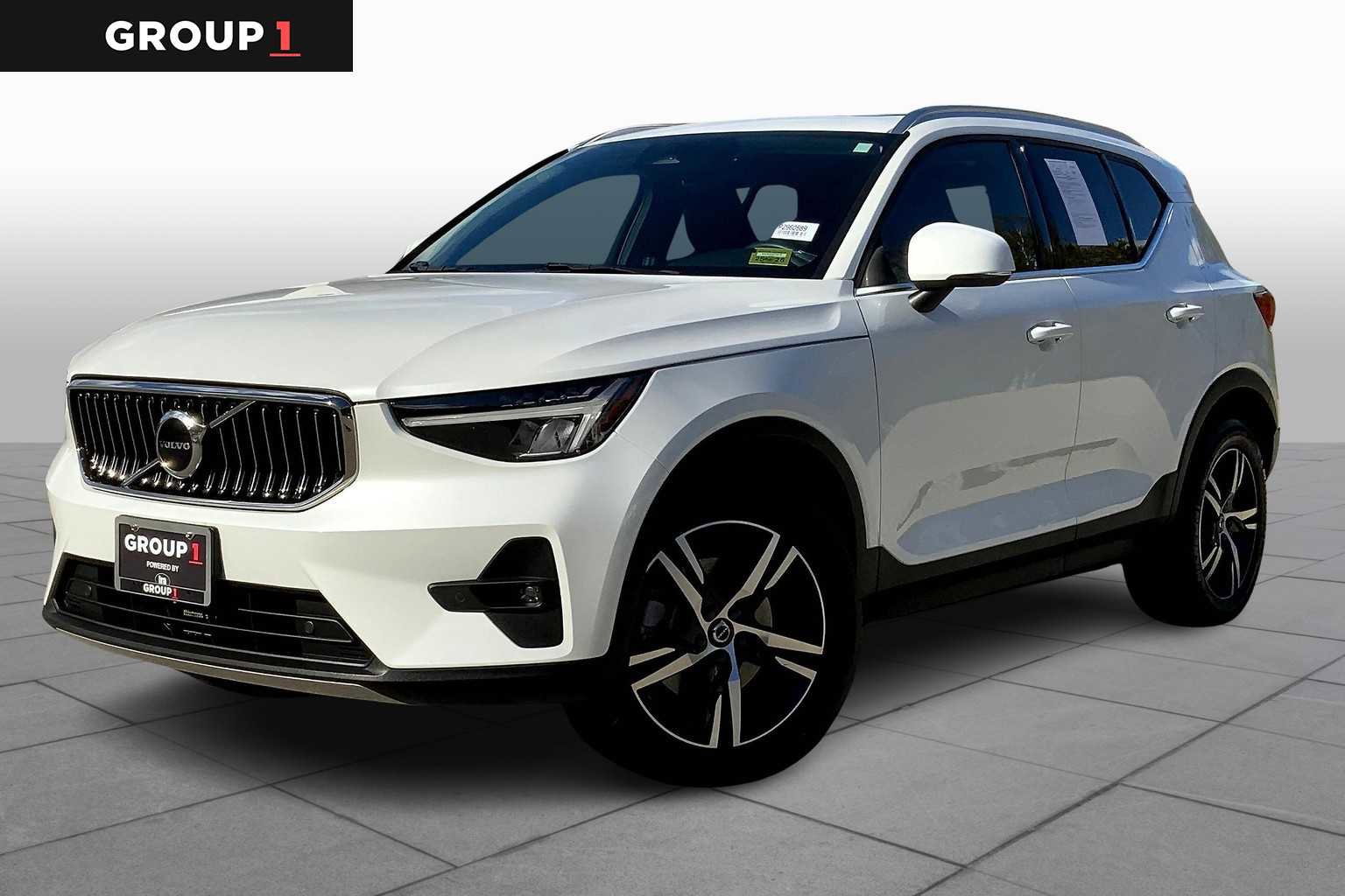 Used 2023 Volvo XC40 B5 Plus