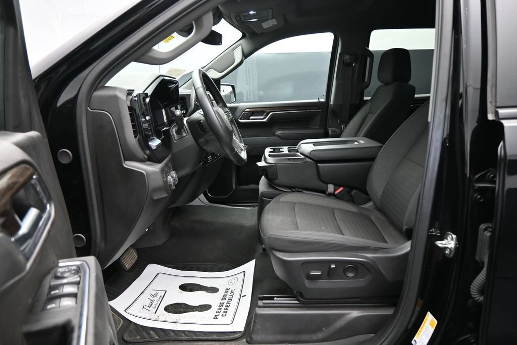 Used 2026 Chevrolet Silverado 1500 LT AWD/4WD image 9