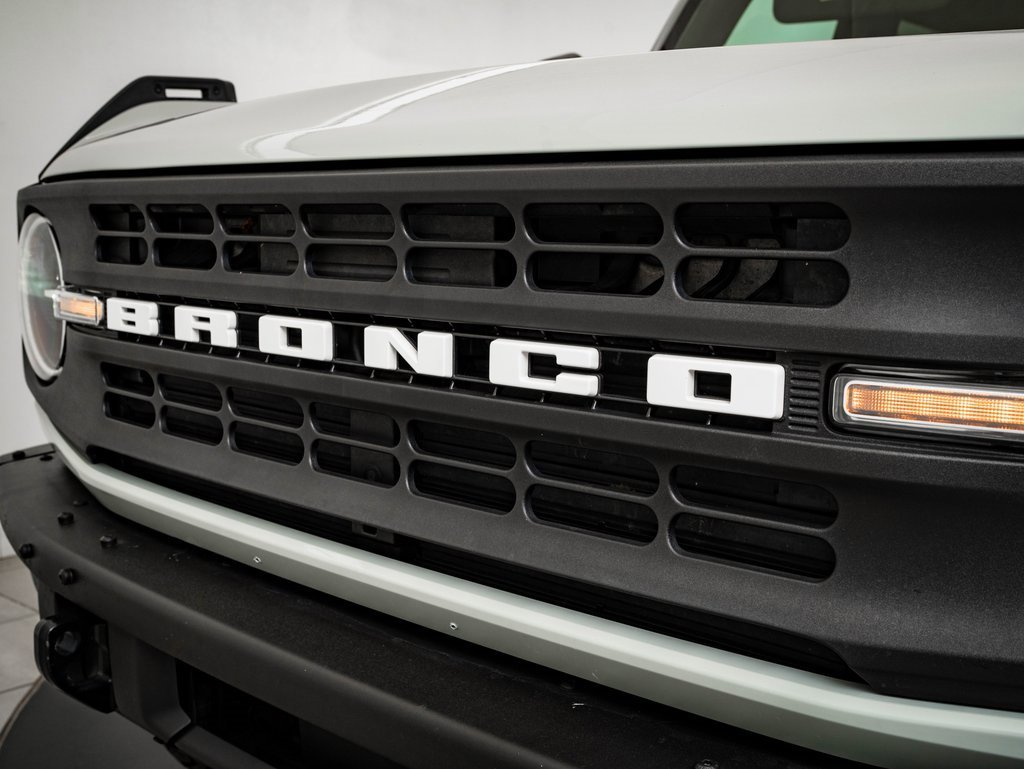 Used 2021 Ford Bronco Black Diamond image 4