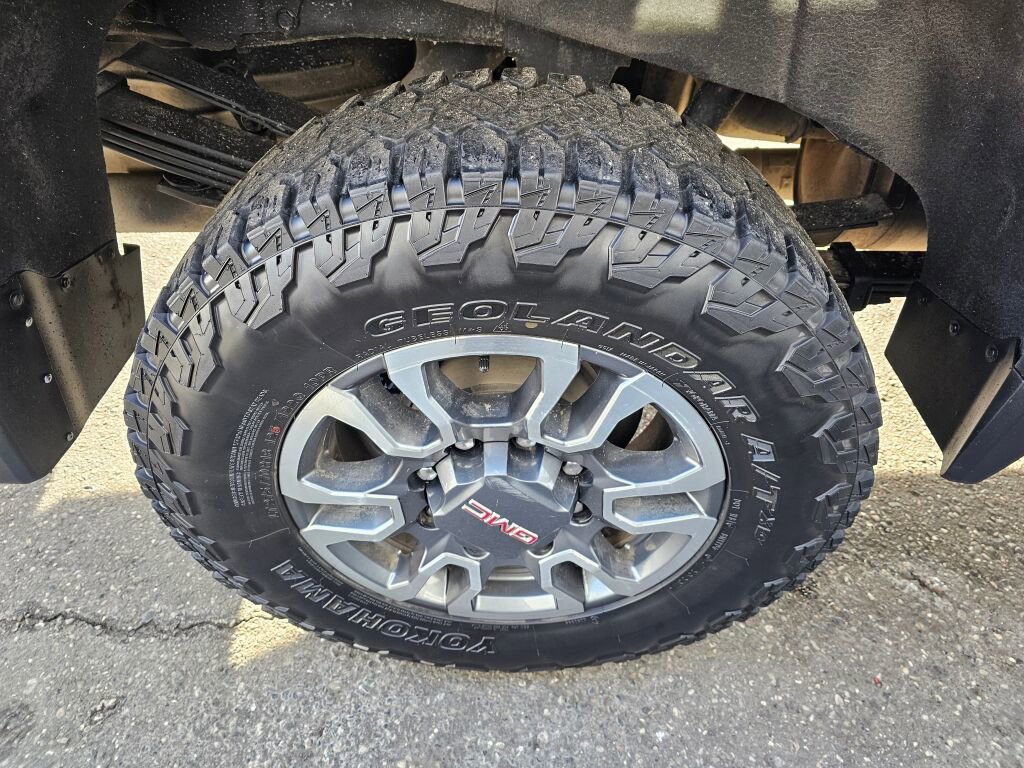 Used 2022 GMC Sierra 3500 SLT w/ X31 Off-Road Package AWD/4WD image 8