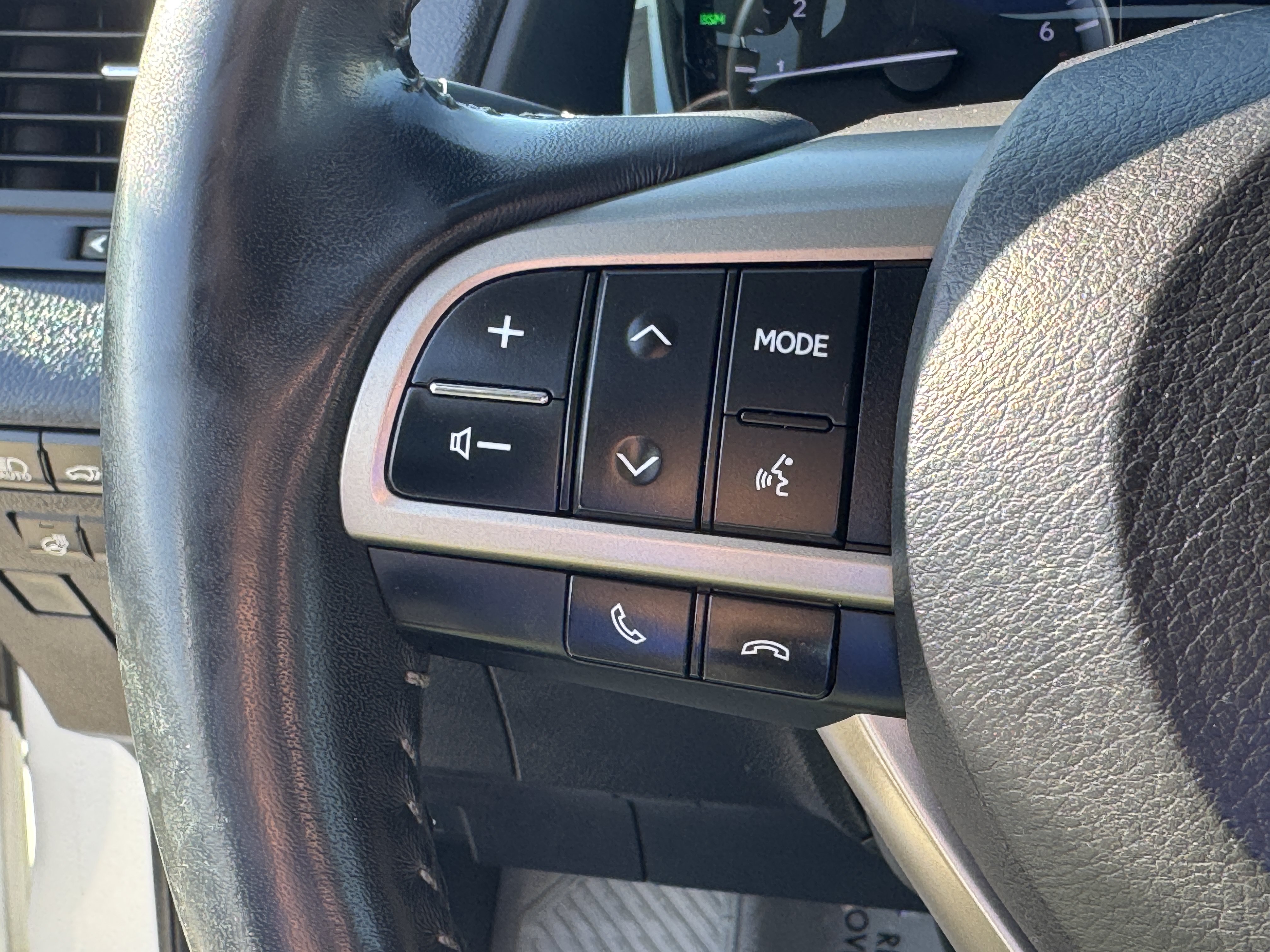 Used 2018 Lexus RX 350 FWD w/ Premium Package image 27