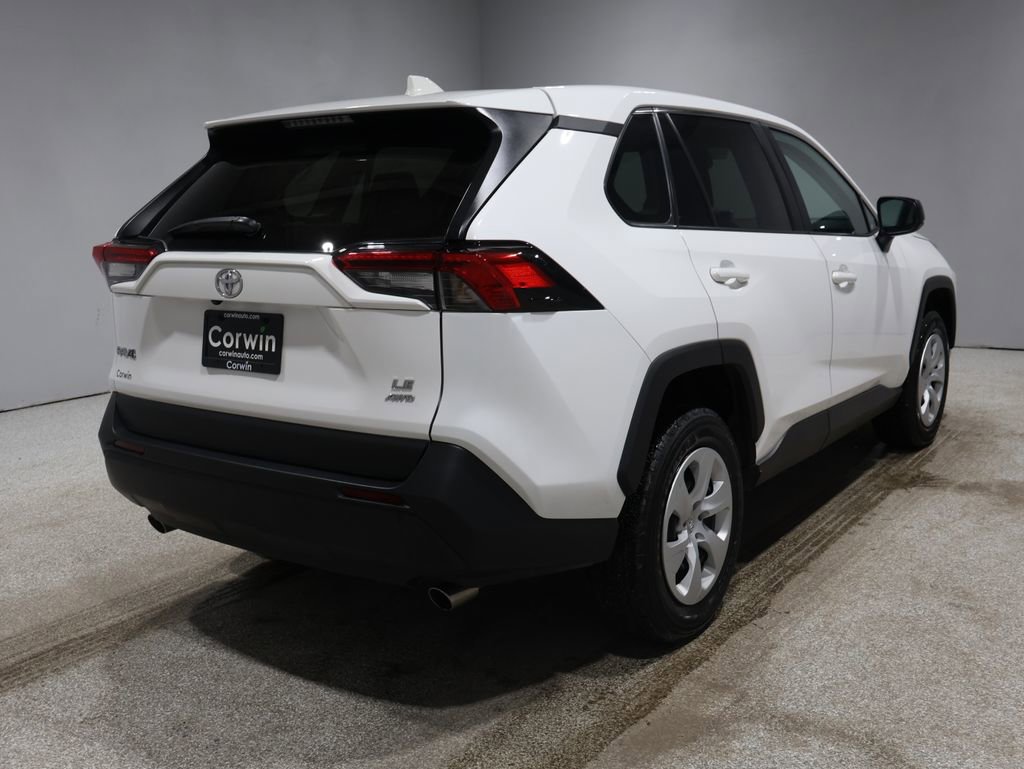 Used 2024 Toyota RAV4 LE video 2