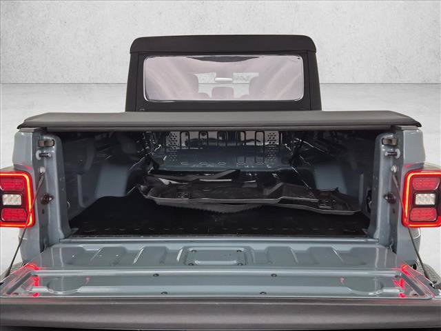 Certified 2024 Jeep Gladiator Sport AWD/4WD image 6