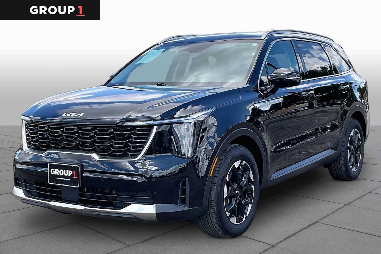 Used 2025 Kia Sorento S
