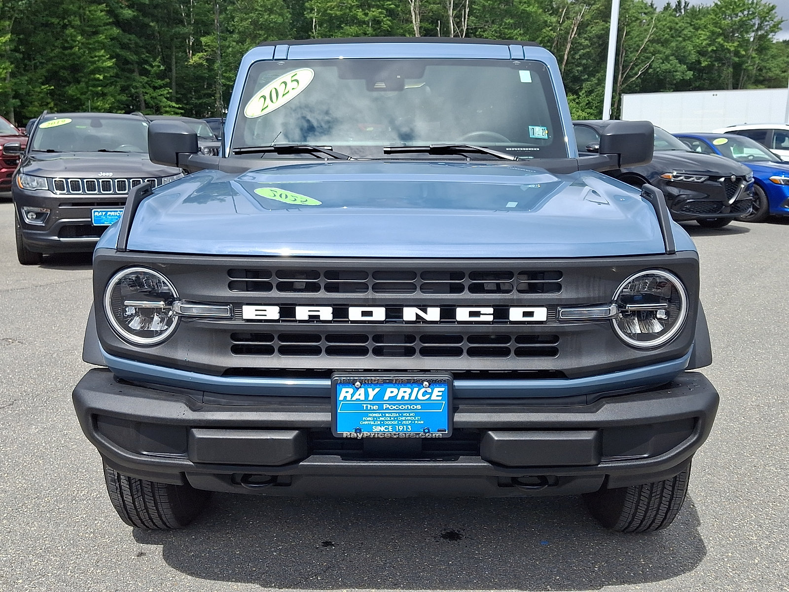 Certified 2025 Ford Bronco 4-Door AWD/4WD image 2