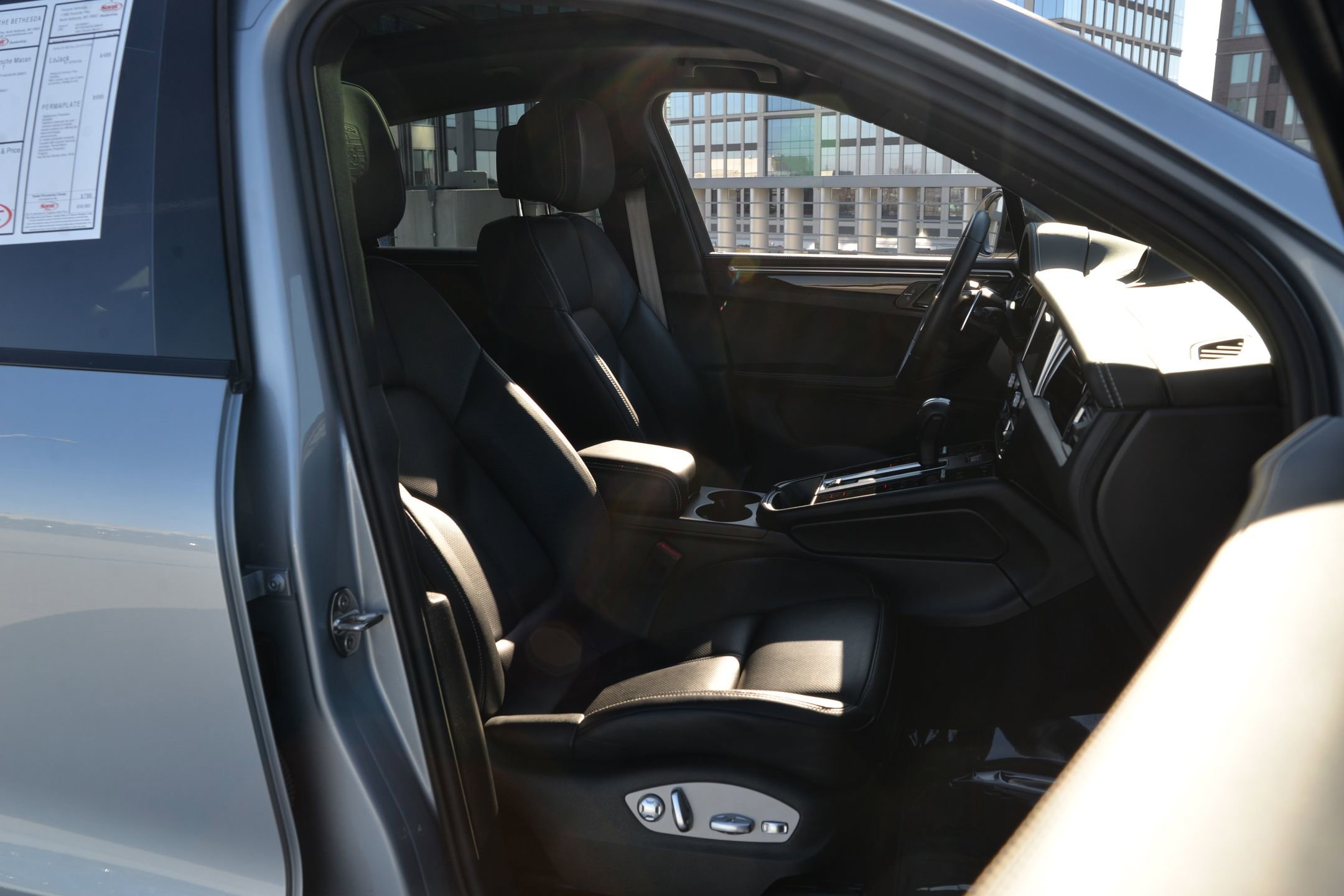 Certified 2024 Porsche Macan Turbo image 20