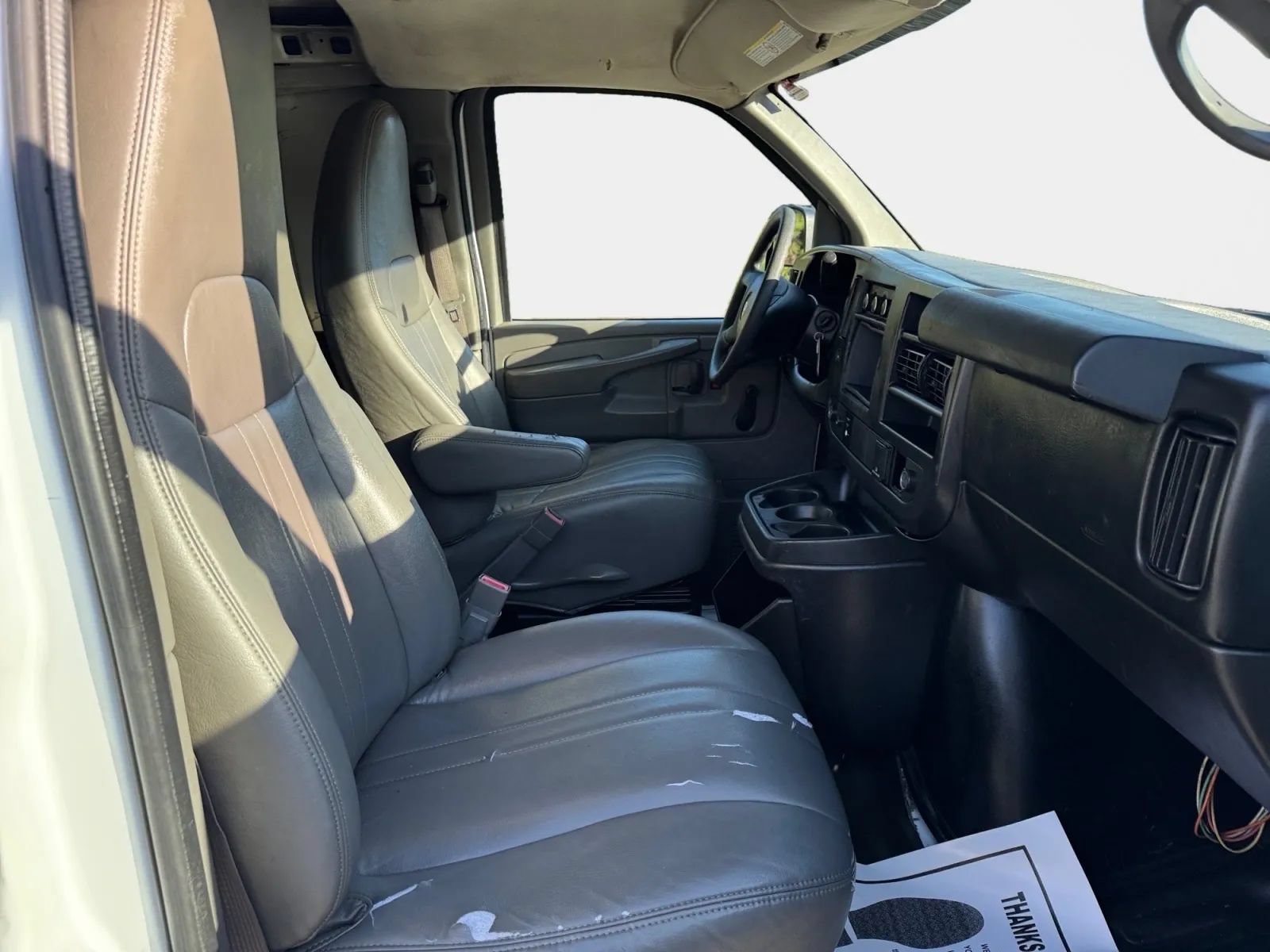 Used 2015 Chevrolet Express 3500 Extended RWD image 10