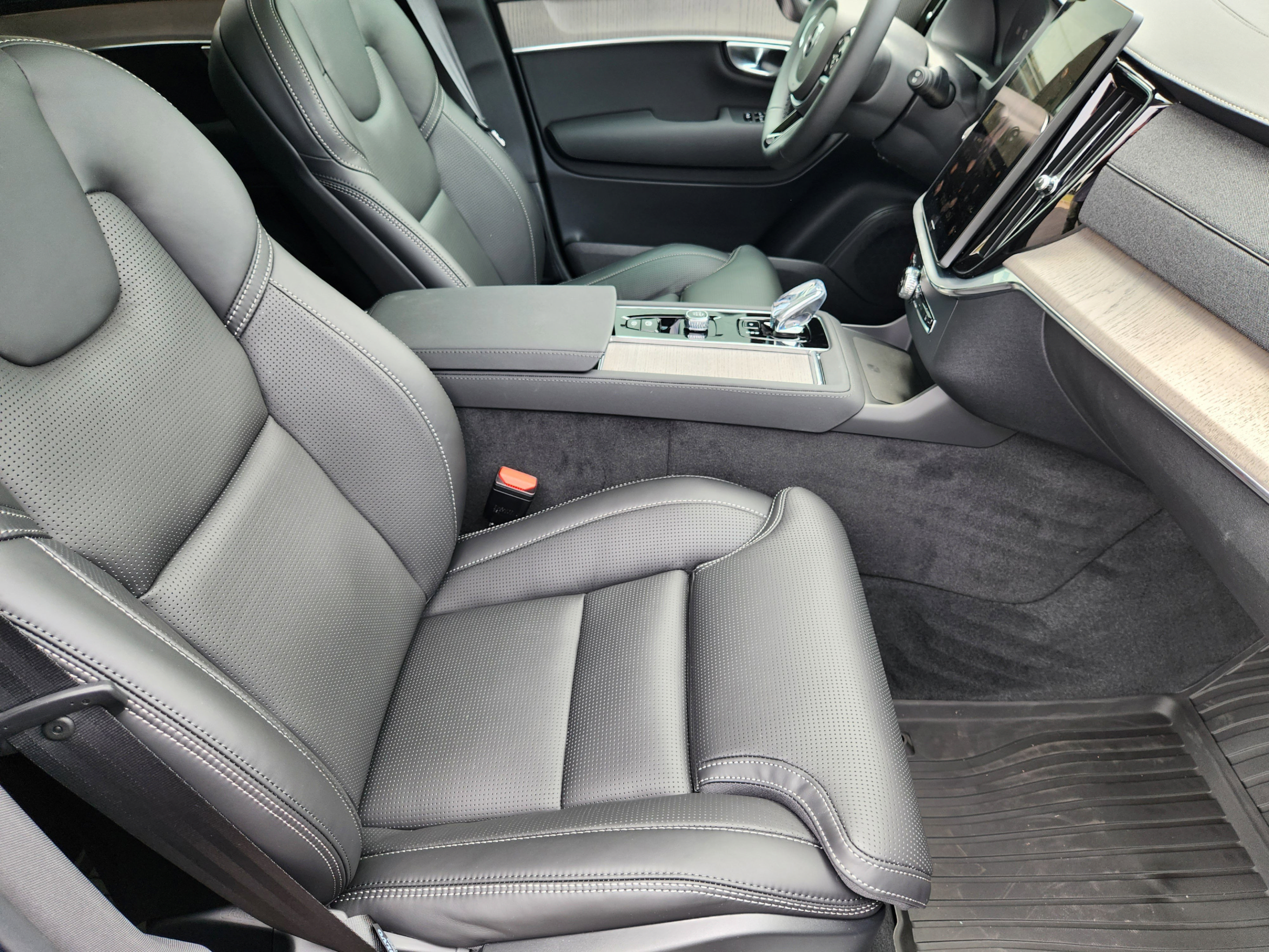 Used 2026 Volvo XC90 B5 Ultra w/ Protection Package Premier AWD/4WD image 12