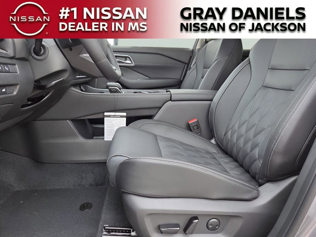 New 2026 Nissan Rogue Platinum w/ Platinum Premium Package image 11