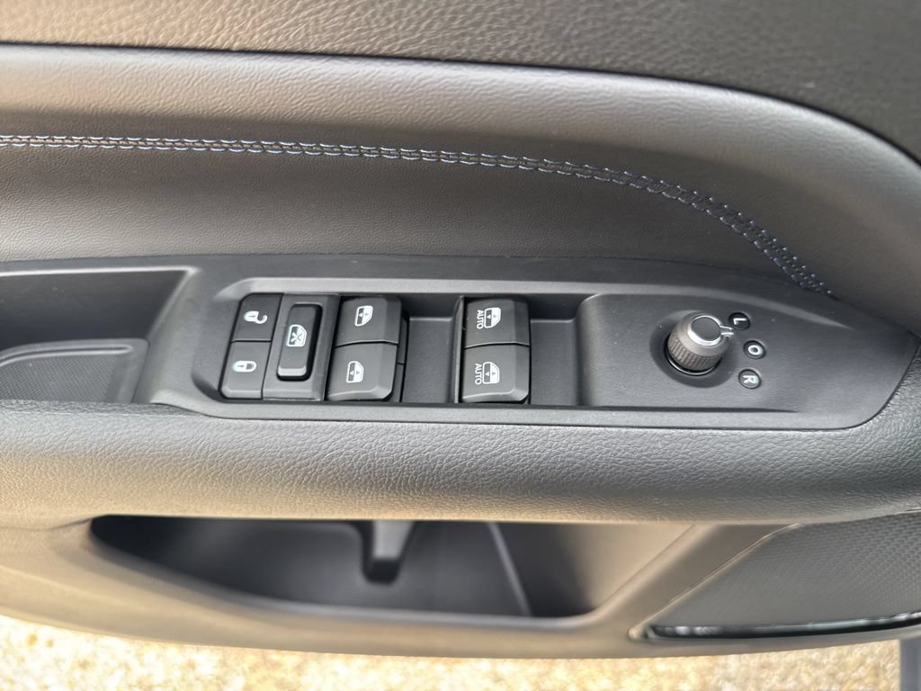 New 2026 Jeep Compass Latitude AWD/4WD image 9