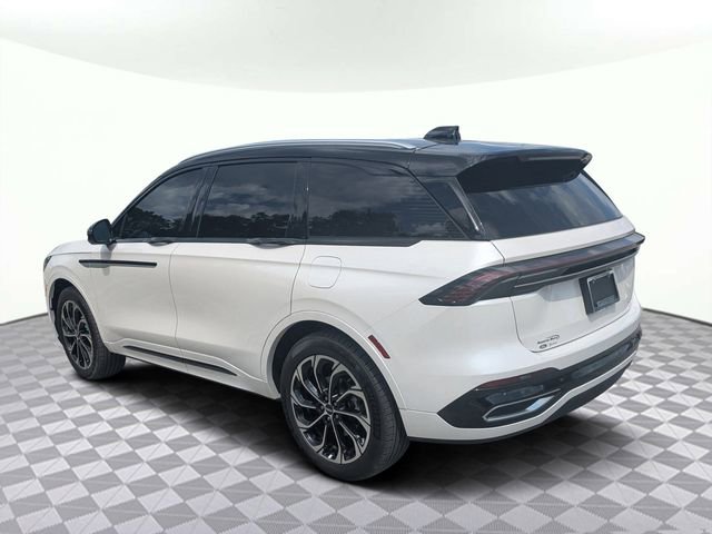 Used 2025 Lincoln Nautilus Reserve image 5