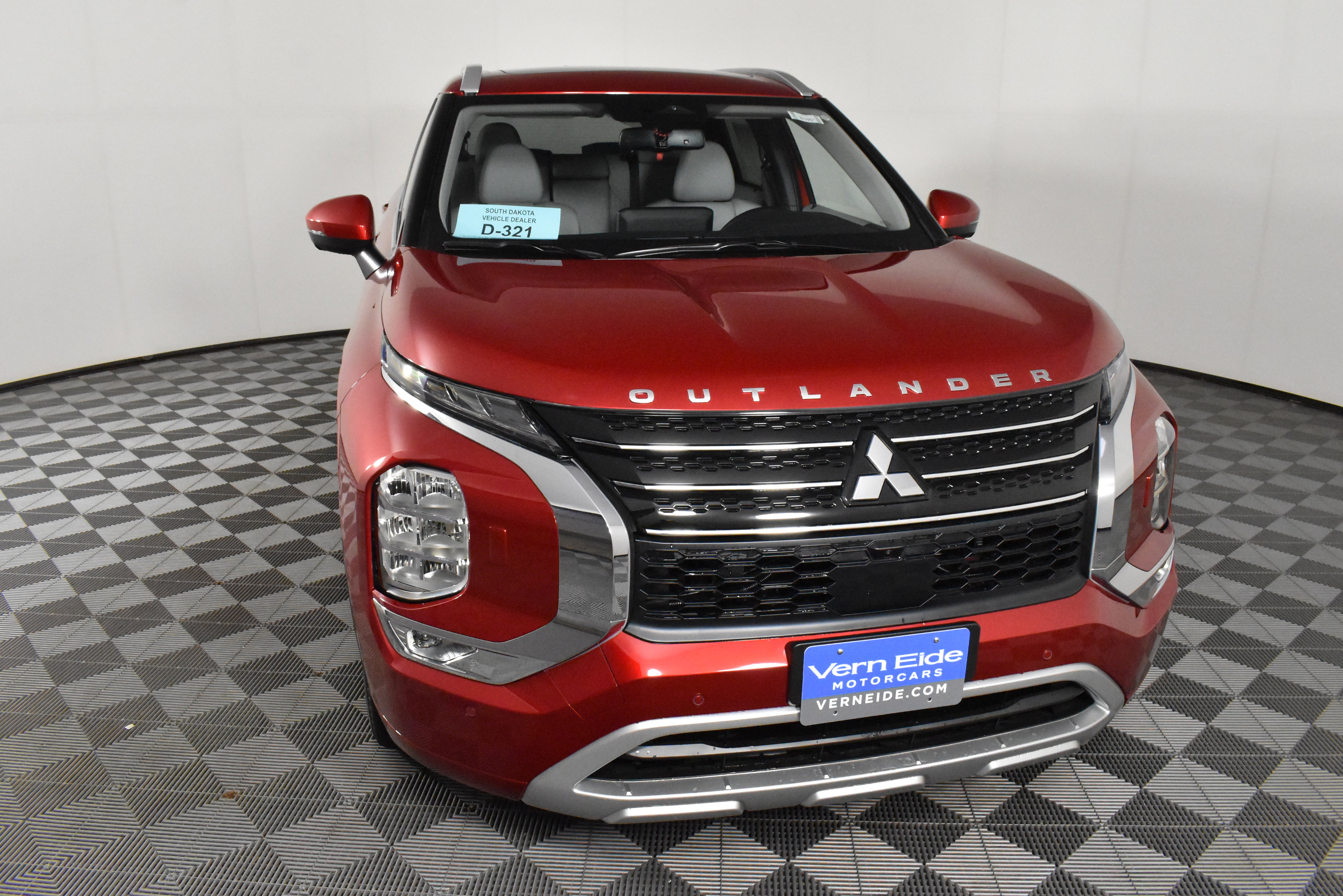 New 2025 Mitsubishi Outlander SEL image 3