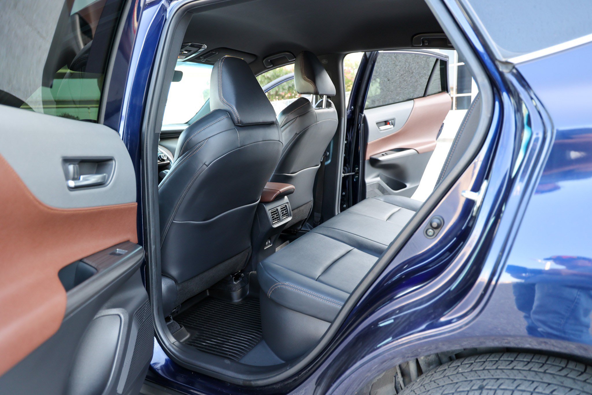 Certified 2022 Toyota Venza XLE AWD/4WD image 33
